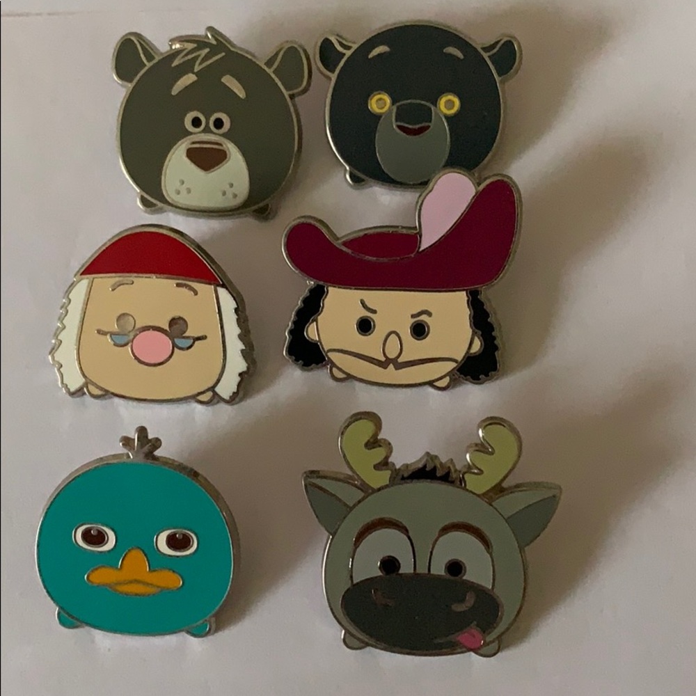 Tsum tsum pins set of 6